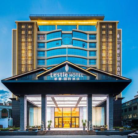 Mehood Lestie International Hotel Nancun Wanbo Metro Station Branch - Free Shuttle Bus To Canton Fair Complex During Canton Fair Period & Free Breakfast & Free Afternoon Tea & Free Midnight Snack & Free Vpn Internet Access Exterior photo