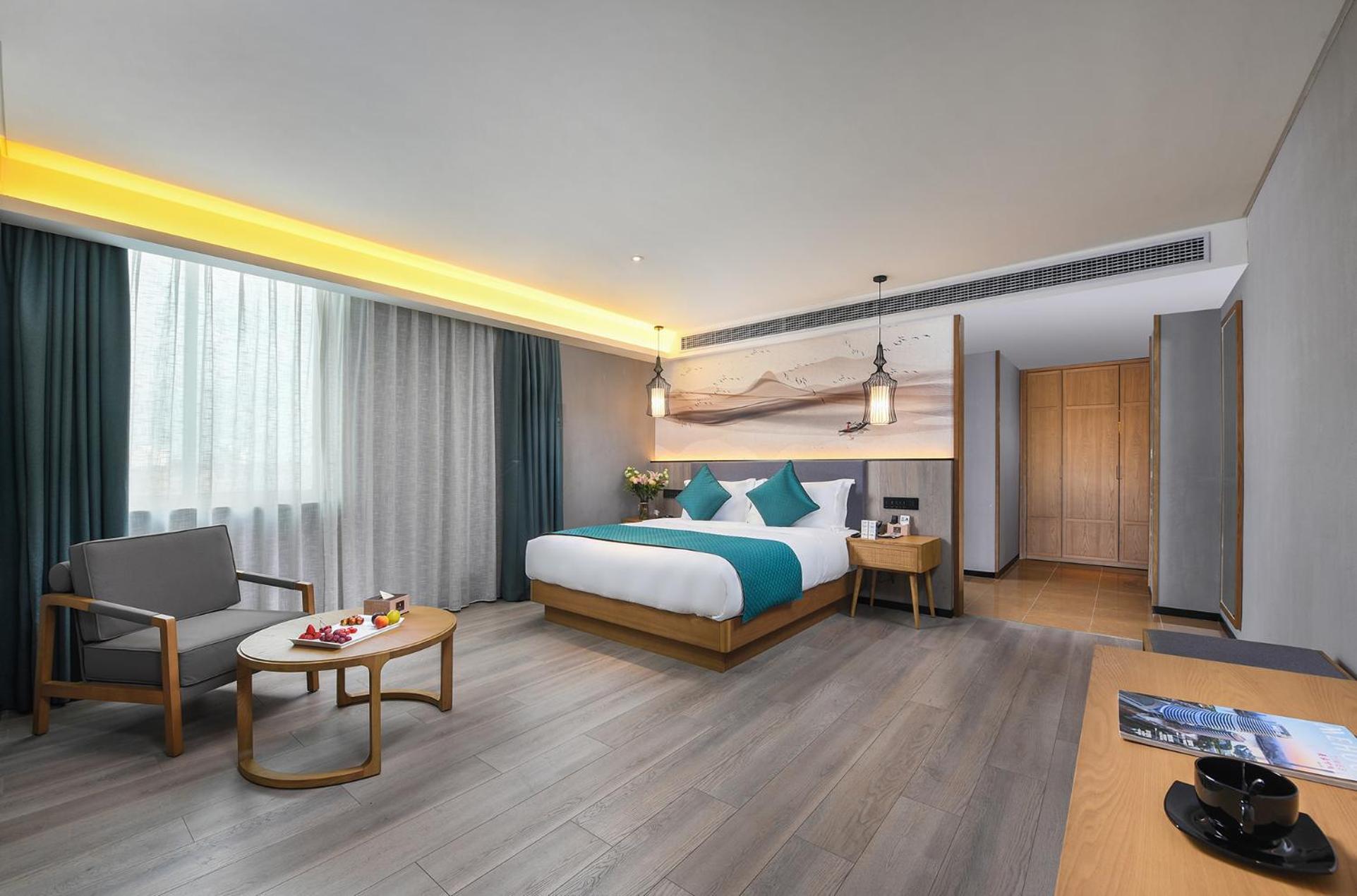 Mehood Lestie International Hotel Nancun Wanbo Metro Station Branch - Free Shuttle Bus To Canton Fair Complex During Canton Fair Period & Free Breakfast & Free Afternoon Tea & Free Midnight Snack & Free Vpn Internet Access Exterior photo