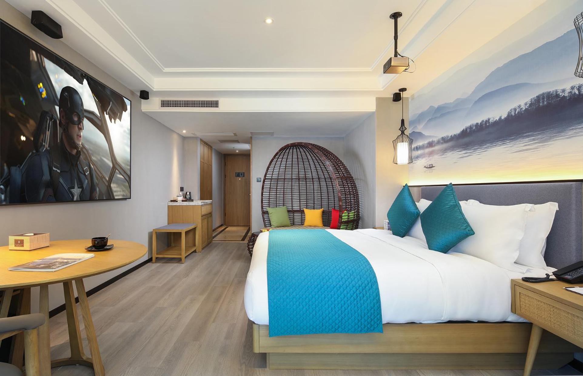 Mehood Lestie International Hotel Nancun Wanbo Metro Station Branch - Free Shuttle Bus To Canton Fair Complex During Canton Fair Period & Free Breakfast & Free Afternoon Tea & Free Midnight Snack & Free Vpn Internet Access Exterior photo